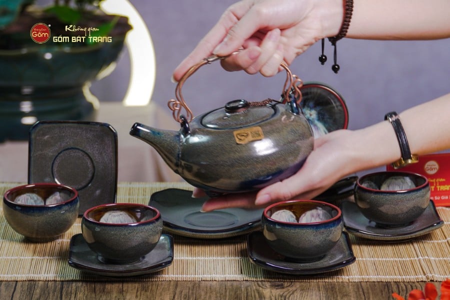 Bộ Ấm Chén Giang Tây Men Hỏa Biến Rêu Lòng Hoa