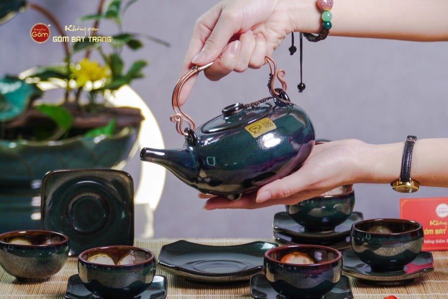 Bộ Ấm Chén Giang Tây Men Xanh Ngọc Hỏa Biến Lòng Hoa