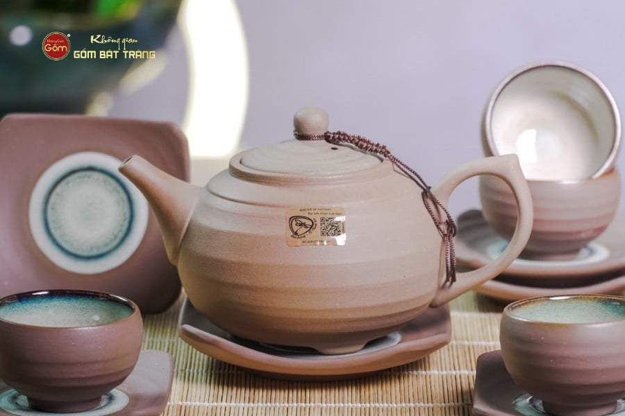 Bộ Ấm Chén Gốm Đất Men Hỏa Biến Quai Sứ