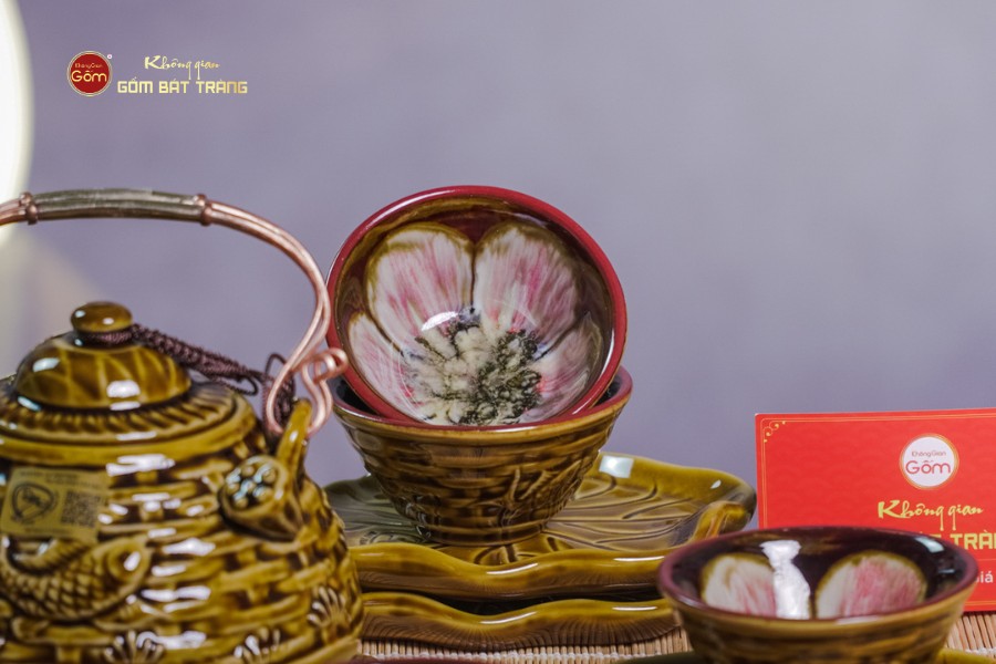 Bộ Ấm Chén Hỏa Biến Nâu Vàng Sen Cá