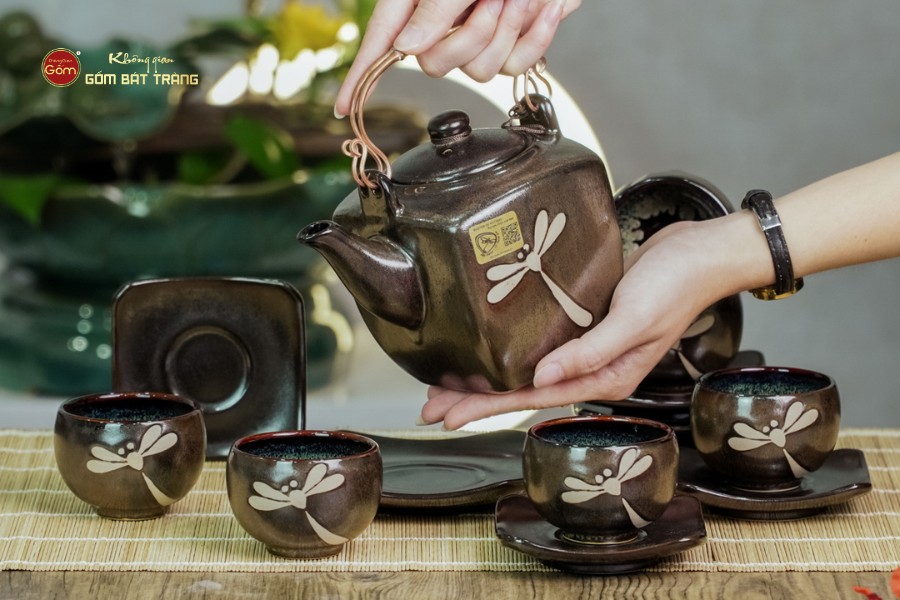 Bộ Ấm Chén Men Hỏa Biến Chuồn Chuồn Dáng Vuông