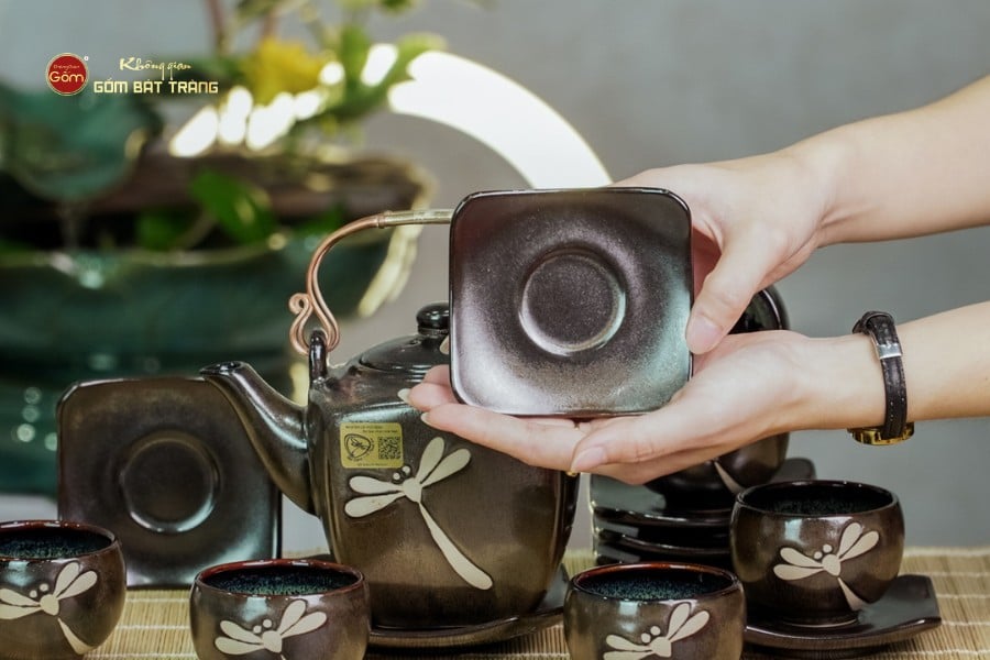 Bộ Ấm Chén Men Hỏa Biến Chuồn Chuồn Dáng Vuông