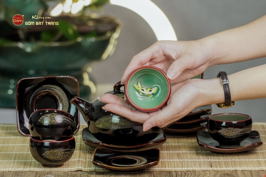 Bộ Ấm Chén Men Hỏa Biến Quét Xám Quả Hồng