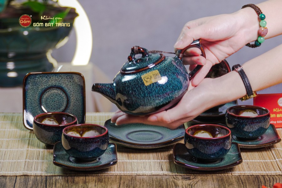 Bộ Ấm Chén Men Hỏa Biến Rêu Quả Hồng