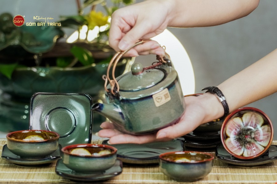Bộ Ấm Chén Men Hỏa Biến Xám Ba Chân