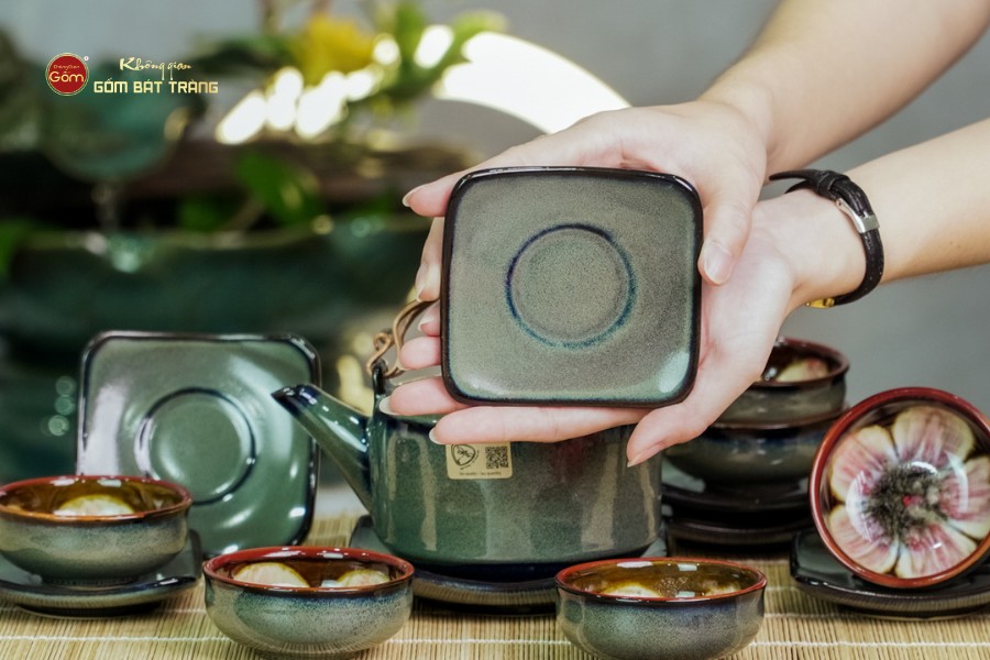 Bộ Ấm Chén Men Hỏa Biến Xám Ba Chân