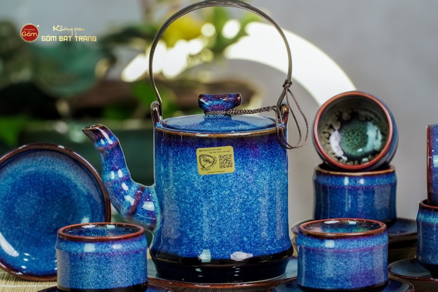 Bộ Ấm Chén Men Xanh Đen Cao Lòng Phấn Hồng