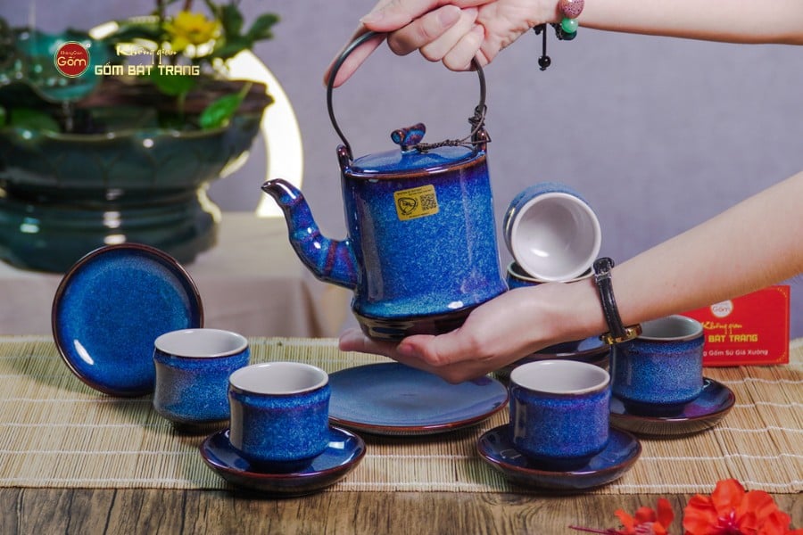 Bộ Ấm Chén Men Xanh Hỏa Biến Đốt Trúc Lòng Trắng