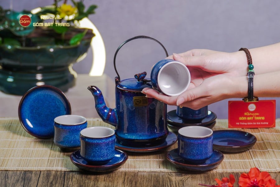 Bộ Ấm Chén Men Xanh Hỏa Biến Đốt Trúc Lòng Trắng