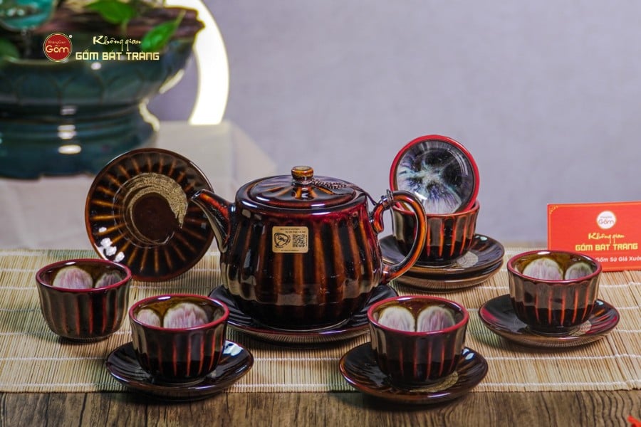 Bộ Ấm Chén Nâu Men Hỏa Biến Múi Lá