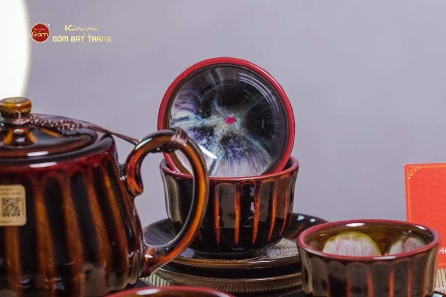 Bộ Ấm Chén Nâu Men Hỏa Biến Múi Lá