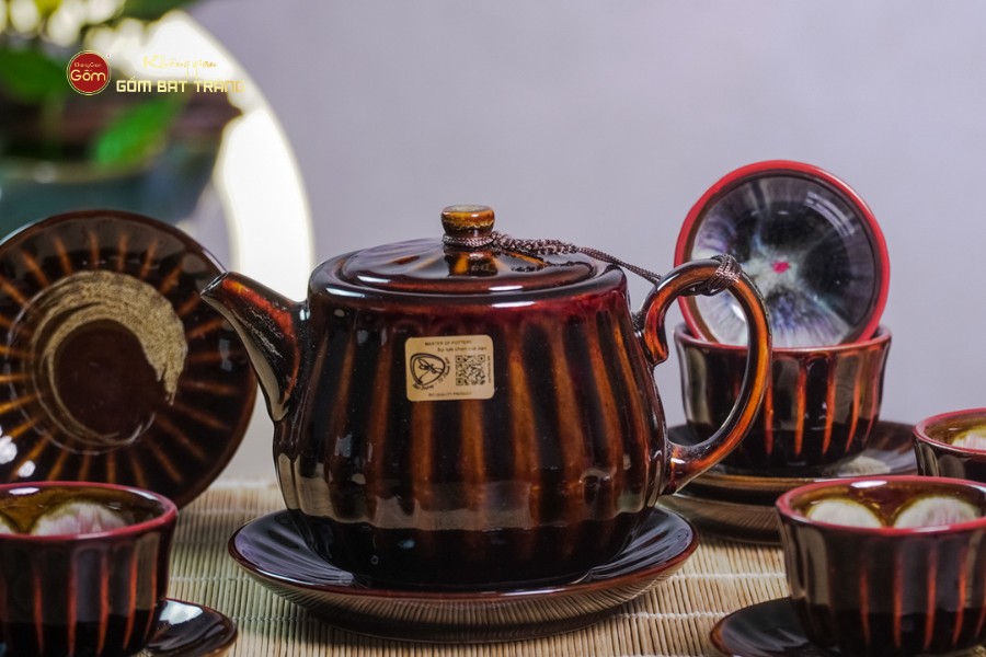Bộ Ấm Chén Nâu Men Hỏa Biến Múi Lá