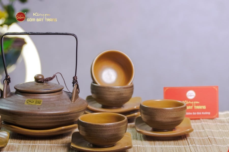 Bộ Ấm Chén Rêu Đá Dáng Đĩa Bay