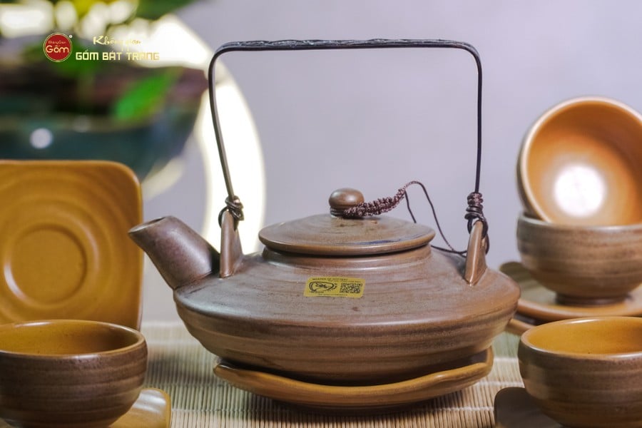 Bộ Ấm Chén Rêu Đá Dáng Đĩa Bay