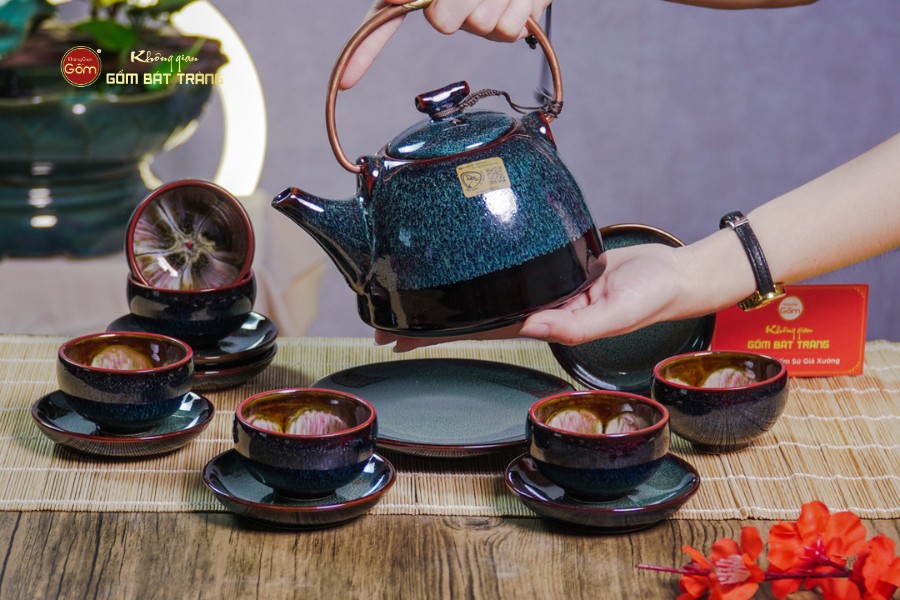 Bộ Ấm Chén Siêu Men Hỏa Biến Rêu Lòng Hoa