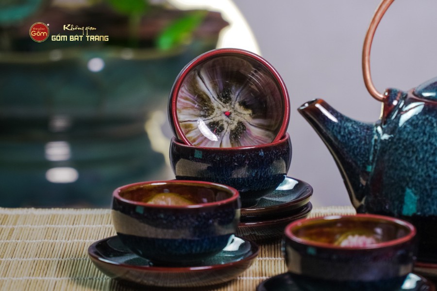 Bộ Ấm Chén Siêu Men Hỏa Biến Rêu Lòng Hoa