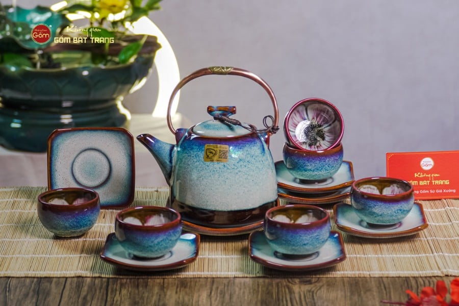 Bộ Ấm Chén Siêu Men Hỏa Biến Trắng Xanh Lòng Hoa