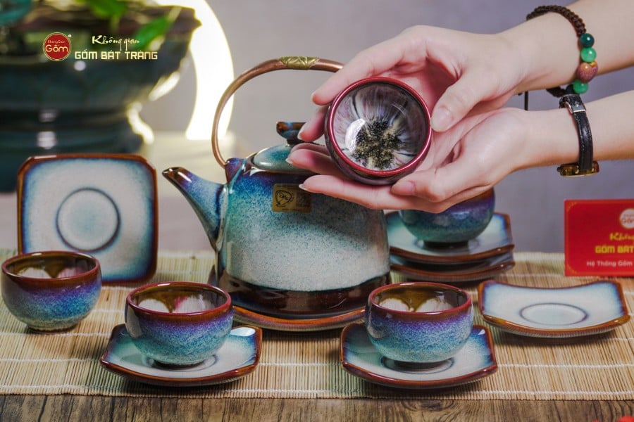 Bộ Ấm Chén Siêu Men Hỏa Biến Trắng Xanh Lòng Hoa