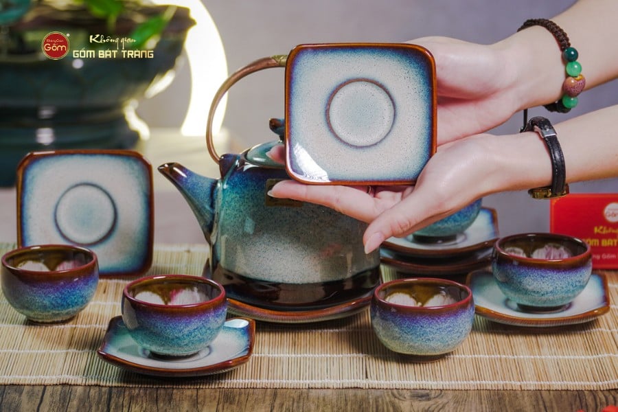 Bộ Ấm Chén Siêu Men Hỏa Biến Trắng Xanh Lòng Hoa