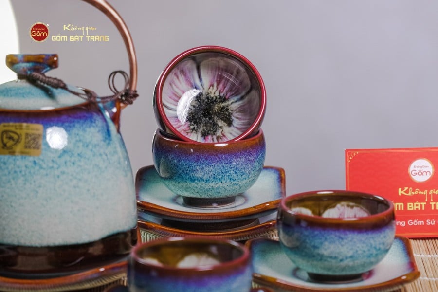 Bộ Ấm Chén Siêu Men Hỏa Biến Trắng Xanh Lòng Hoa