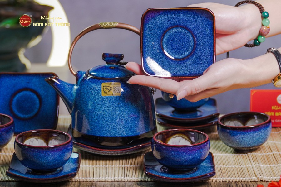 Bộ Ấm Chén Siêu Men Hỏa Biến Xanh Đen Lòng Hoa