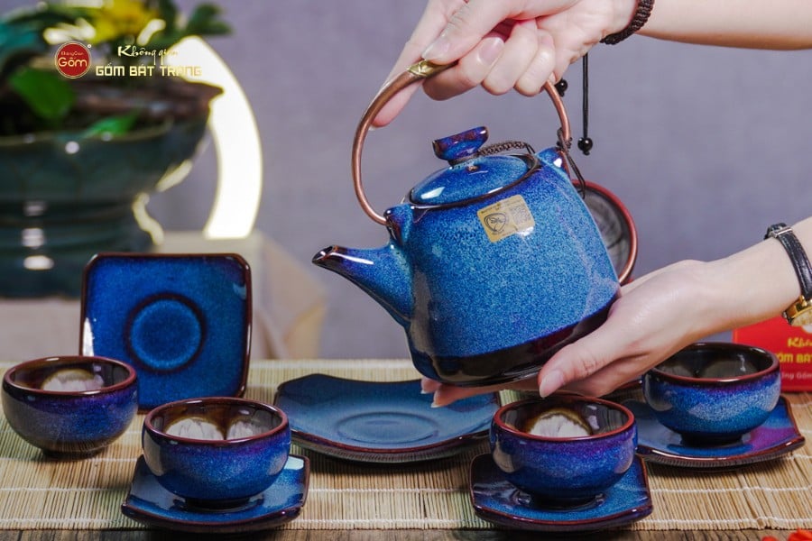 Bộ Ấm Chén Siêu Men Hỏa Biến Xanh Đen Lòng Hoa