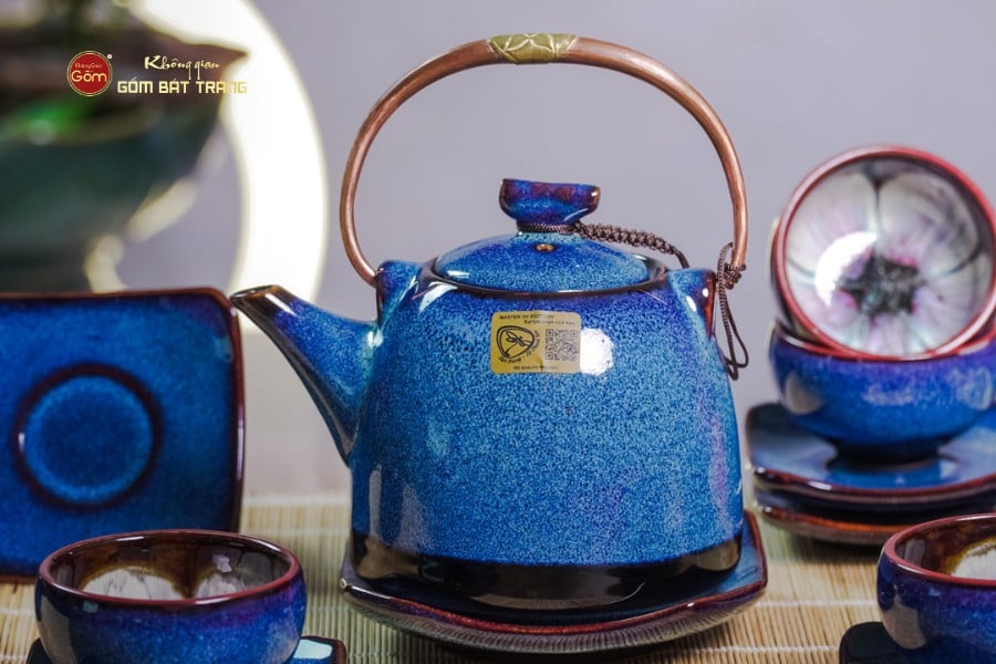 Bộ Ấm Chén Siêu Men Hỏa Biến Xanh Đen Lòng Hoa