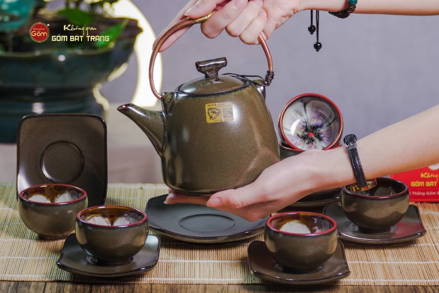 Bộ Ấm Chén Siêu Men Hỏa Biến Xanh Ngọc Lòng Hoa
