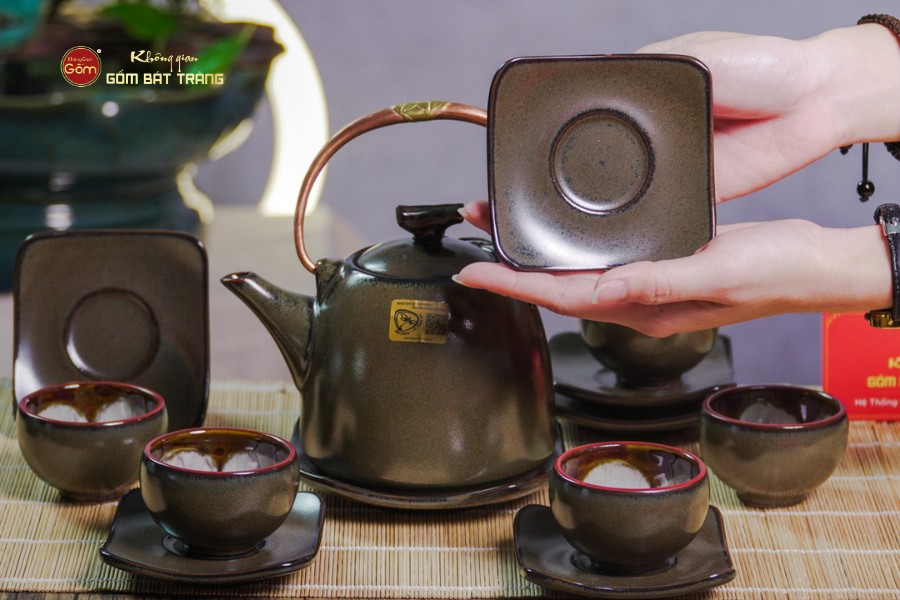 Bộ Ấm Chén Siêu Men Hỏa Biến Xanh Ngọc Lòng Hoa