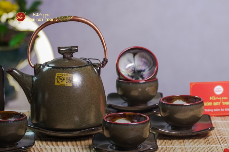 Bộ Ấm Chén Siêu Men Hỏa Biến Xanh Ngọc Lòng Hoa