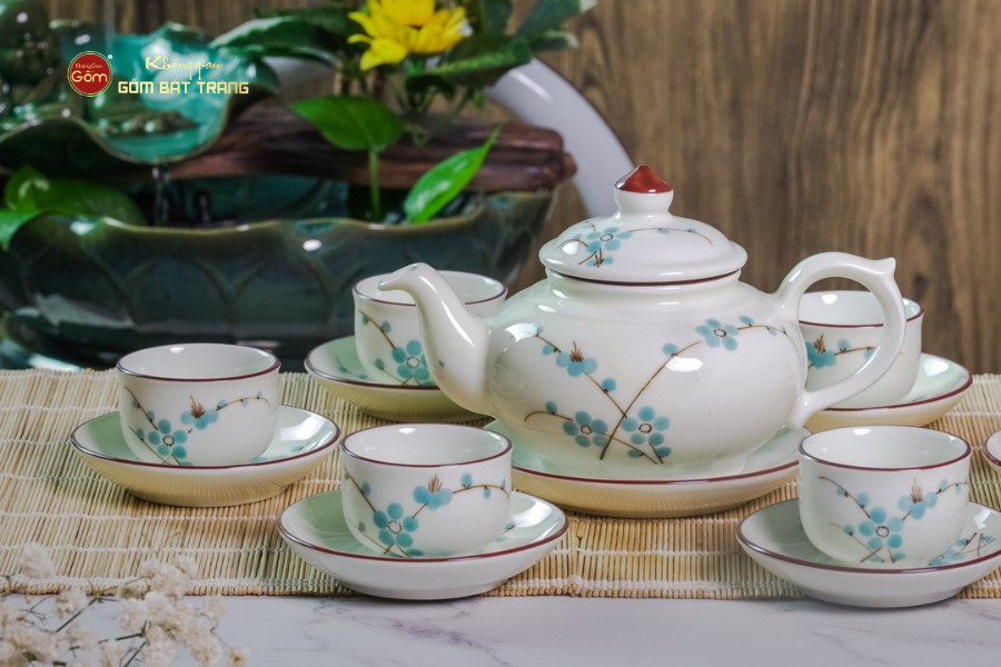 Bộ Ấm Chén Thiên Nga Men Kem Đào Xanh