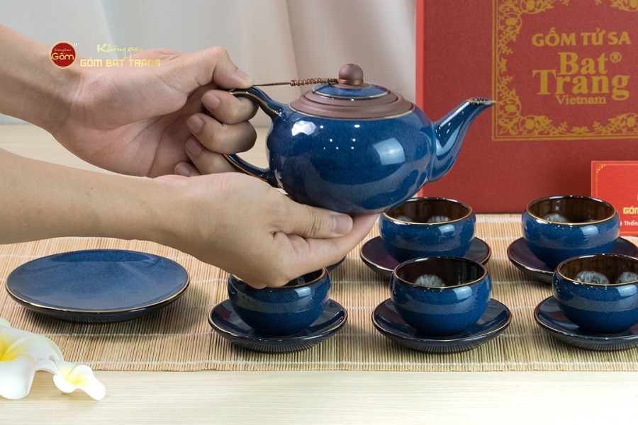 Bộ Ấm Chén Tròn Hỏa Biến Xanh Dương Kẻ Vàng