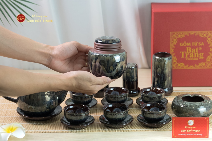 Bộ Ấm Chén Tròn Men Hỏa Biến Ngọc Thạch
