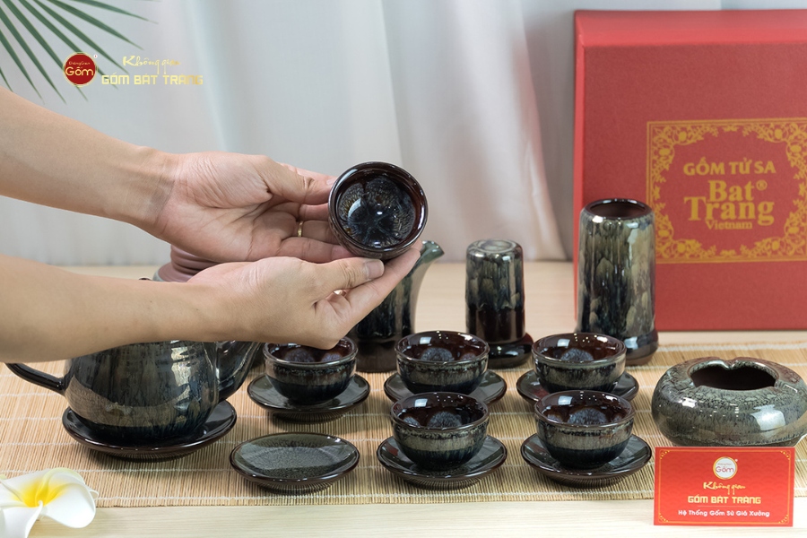 Bộ Ấm Chén Tròn Men Hỏa Biến Ngọc Thạch