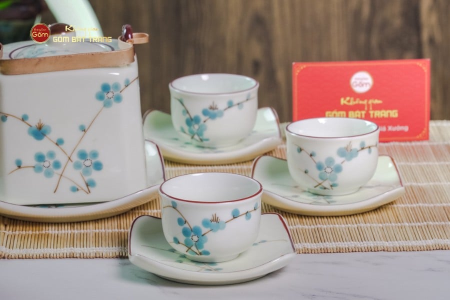 Bộ Ấm Chén Vuông Quai Đồng Vẽ Đào Xanh