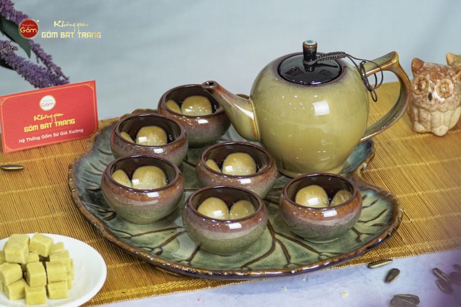 Bộ Ấm Trà Đèn Thần Men Hỏa Biến Khay Trầu