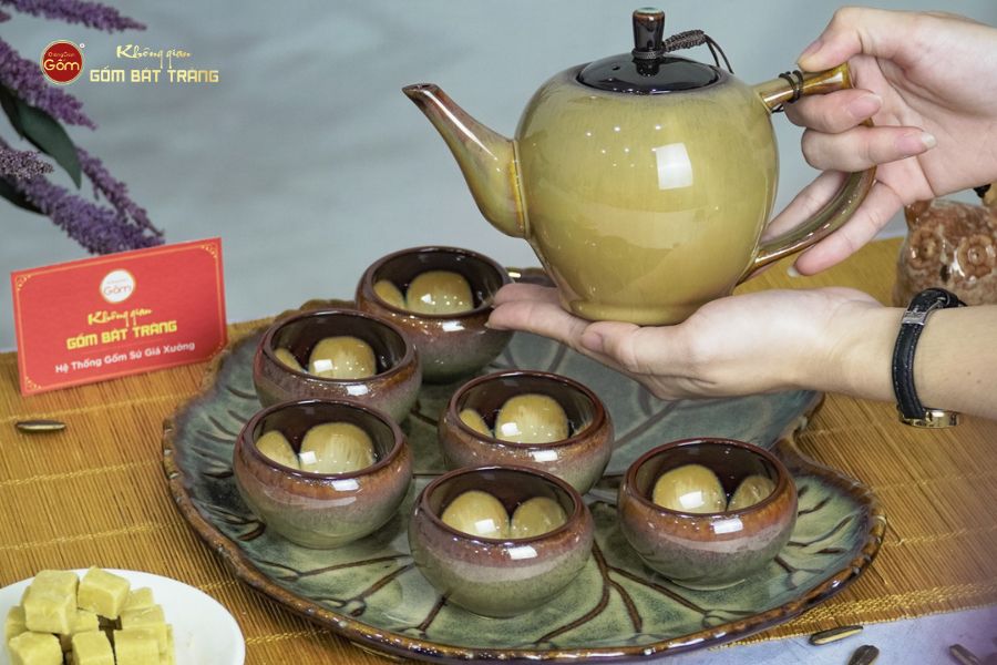 Bộ Ấm Trà Đèn Thần Men Hỏa Biến Khay Trầu