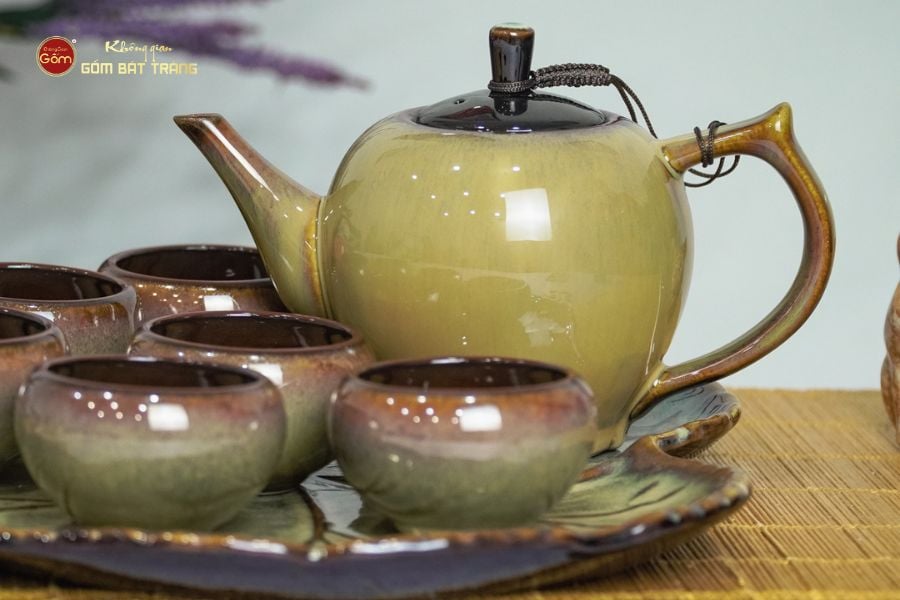 Bộ Ấm Trà Đèn Thần Men Hỏa Biến Khay Trầu