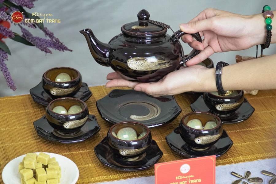Bộ Ấm Trà Thiên Nga Xước Hoa Men Hỏa Biến