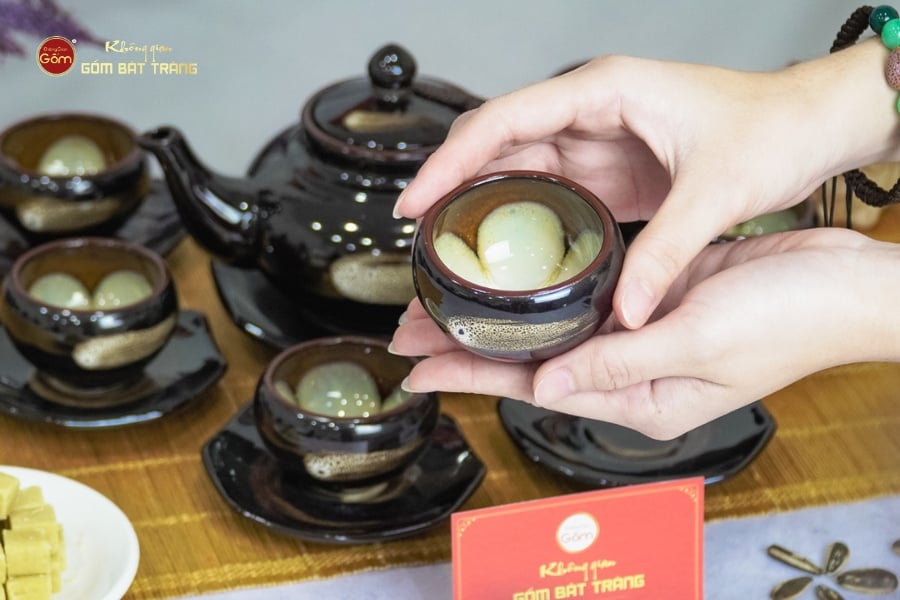 Bộ Ấm Trà Thiên Nga Xước Hoa Men Hỏa Biến