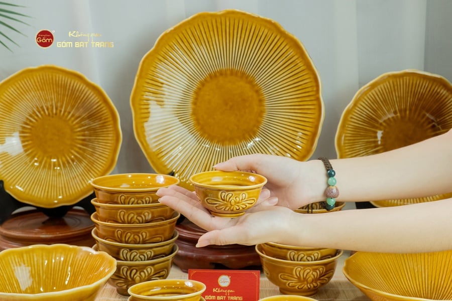 Bộ Bàn Ăn 6 Người (12 Món) Men Nâu Vân Sen