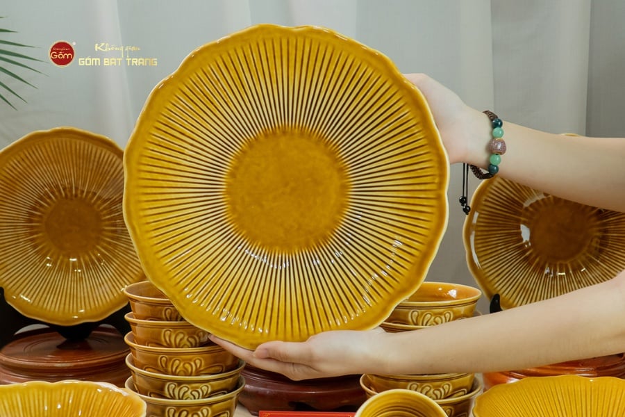 Bộ Bàn Ăn 10 Người (20 Món) Men Nâu Vân Sen