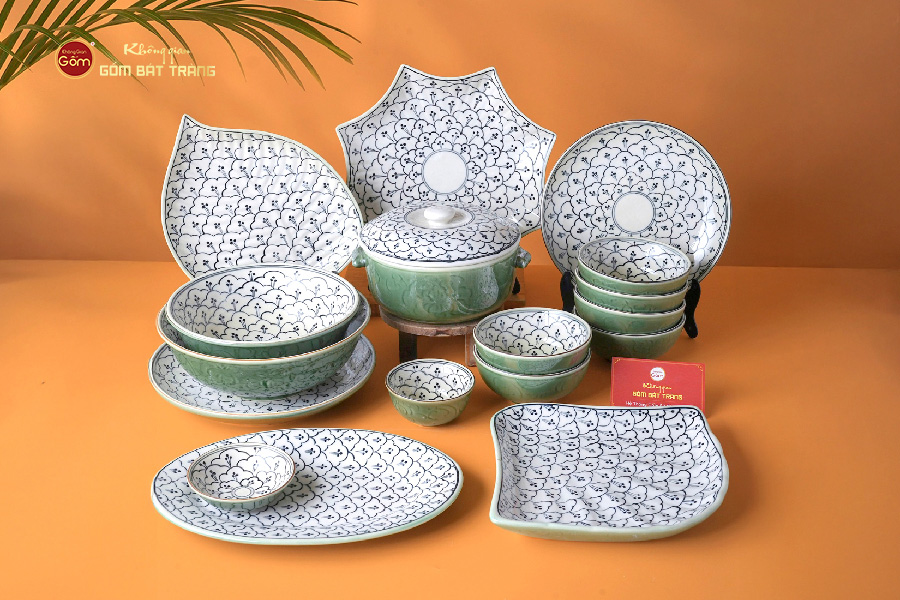 Bộ Bát Đĩa Bát Tràng Men Xanh Ngọc Vẽ Bèo