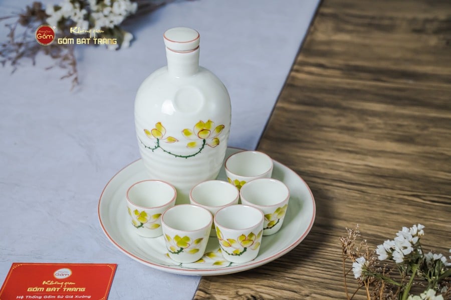 Bộ Nậm Rượu Hoa Sen Vàng