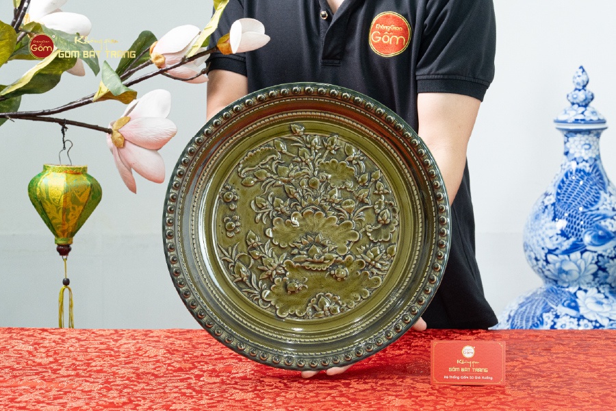 Đĩa Trưng Bày Đắp Nổi Hoa Sen Xanh