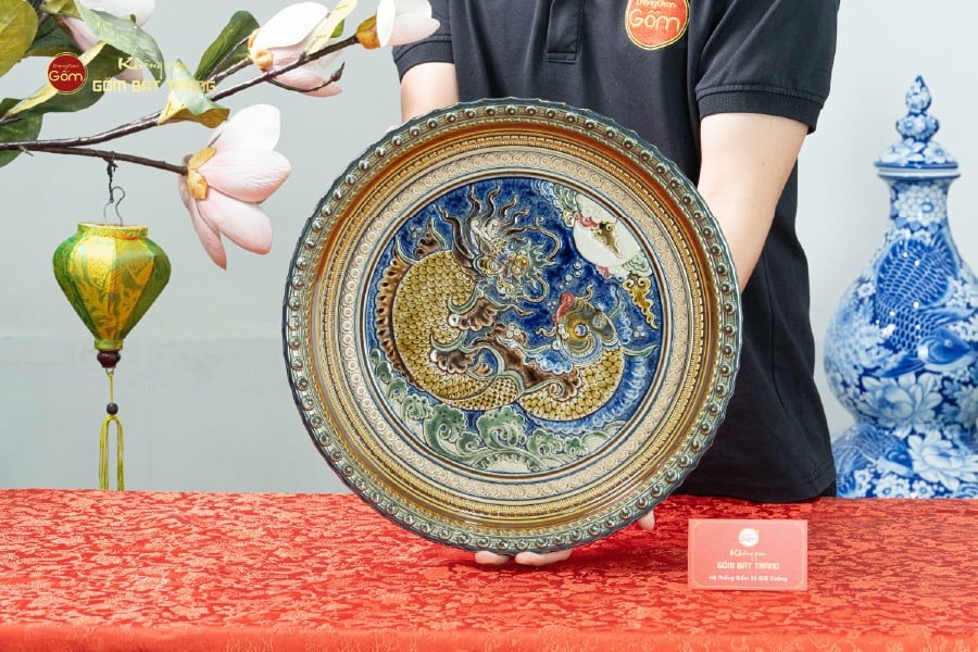Đĩa Trưng Bày Đắp Nổi Vẽ Màu Song Ngư Cát Hạnh