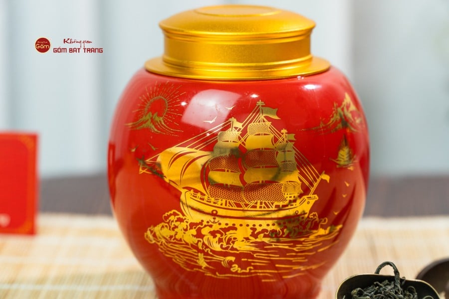 Hũ Đựng Trà Men Đỏ Họa Tiết Thuận Buồm Xuôi Gió Vẽ Vàng