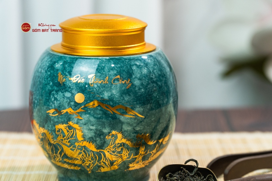 Hũ Đựng Trà Men Lam Mã Đáo Thành Công Vẽ Vàng