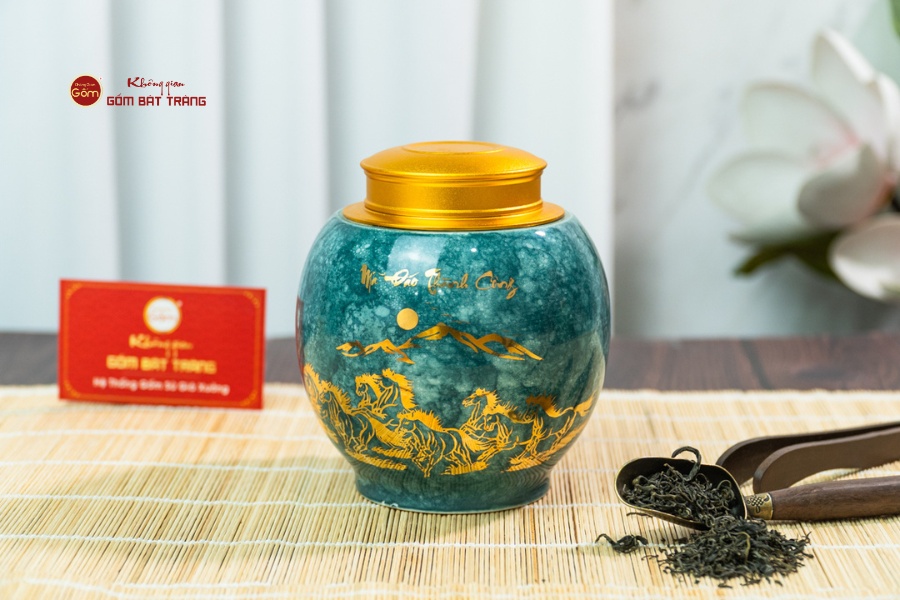 Hũ Đựng Trà Men Lam Mã Đáo Thành Công Vẽ Vàng