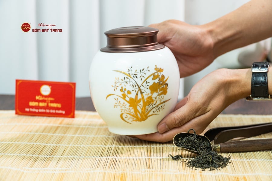 Hũ Đựng Trà Men Trắng Họa Tiết Hoa Vẽ Vàng